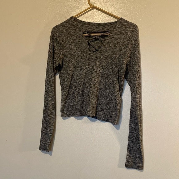 Hollister Ling Sleeve Best Friend Criss Cross Neck Line Blk And Gray Shirt S